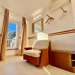 Giovanni 3* Manarola