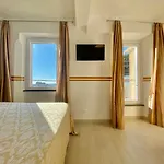 Giovanni 3* Manarola