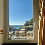 Giovanni 3* Manarola