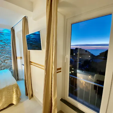 Πανσιόν Giovanni